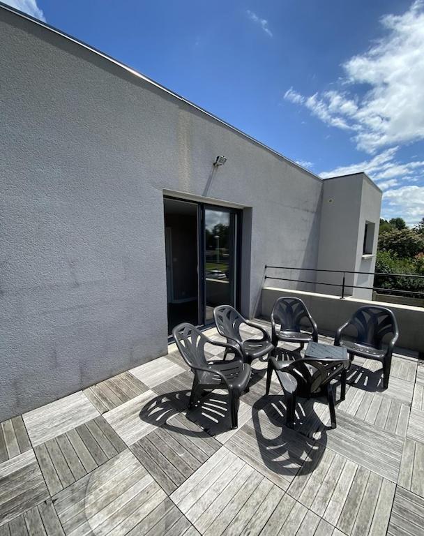 Maison Moderne Avec Piscine Chauffee Dans La Baie Du Mont St Michel 200M2 Yquelon Экстерьер фото